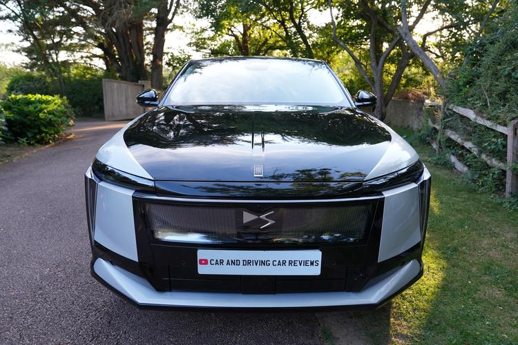 DS No8 ESTATE 191kW Pallas 74kWh 5dr Auto